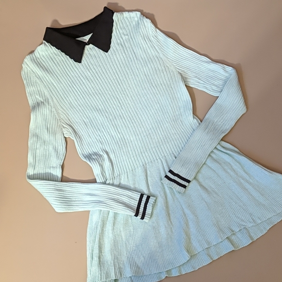 Elle Sweater - Picture 2 of 9